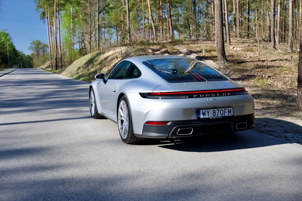 Porsche 911 Carrera