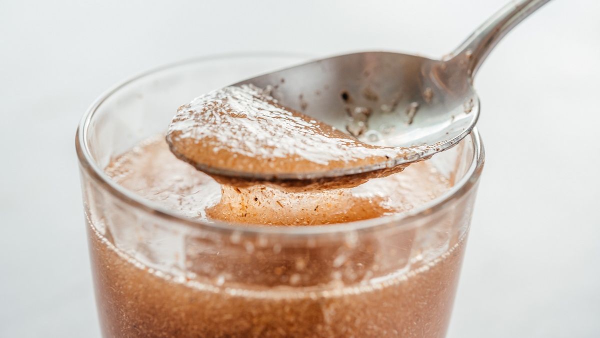 Łączę 2 składniki z wodą i piję na czczo