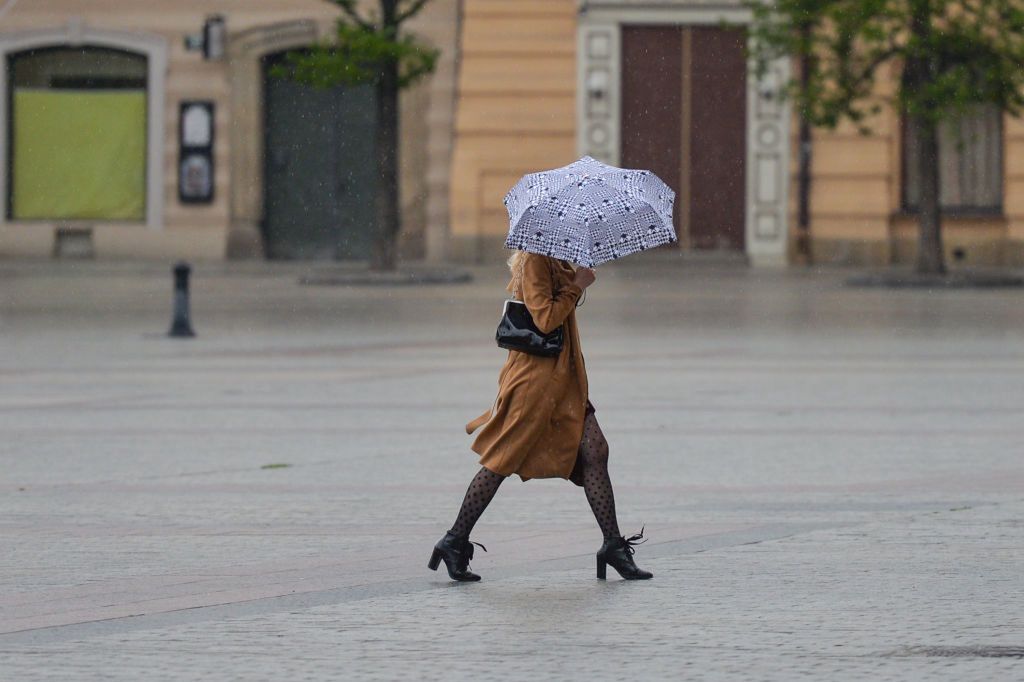 Pogoda. Najbliższe dni jeszcze chłodne i z opadami. Widać jednak powrót ciepła i słońca