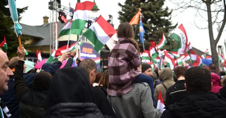Fałszerstwa i zagraniczna ingerencja. Węgrzy pełni obaw przed wyborami