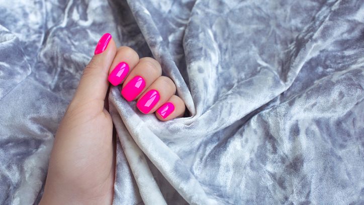 Energetyczne neonowe paznokcie. Barwny manicure jak wspomnienie lata 1