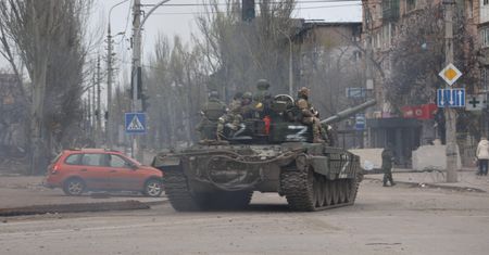 Nieznane oblicze wojny. Rosjanie okradają swoich rannych i zabitych
