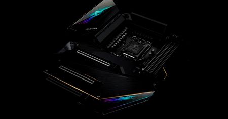 Płyta Gigabyte Z690 Aorus Xtreme na zdjęciach - jej cena może powalić na kolana
