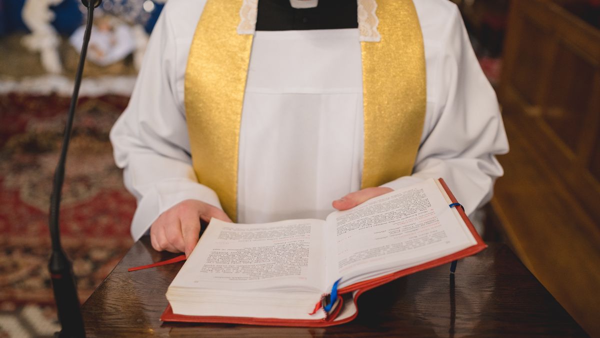 Ile wynoszą emerytury księży?