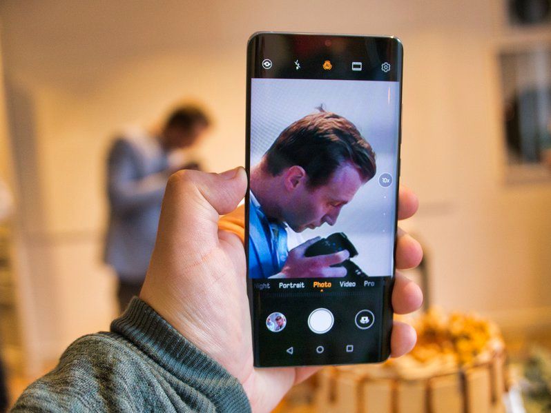 Huawei P30 Pro to jeden z pierwszych smartfonów z peryskopowymi teleobiektywami