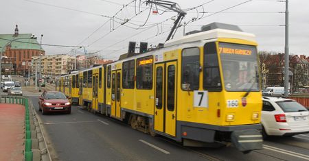 Grafficiarze oszpecili tramwaj. Oto kara wymierzona przez sąd