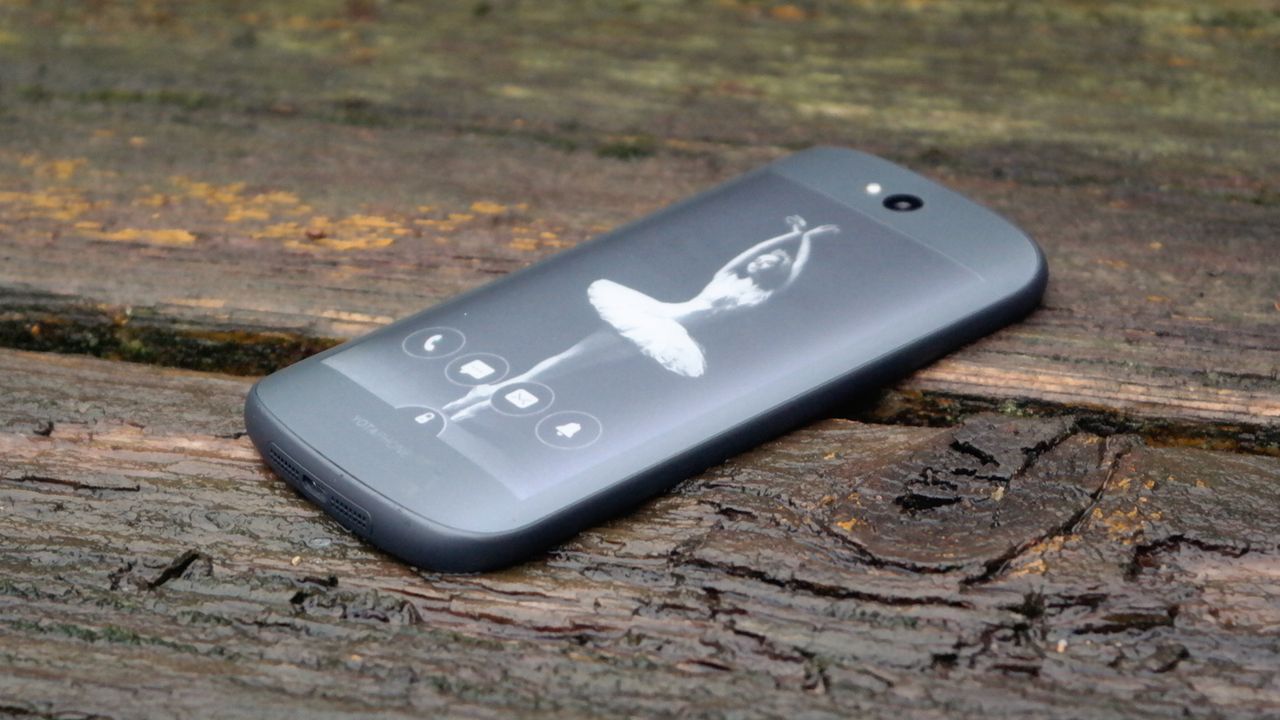 YotaPhone 2 - telefon o dwóch twarzach. Test i recenzja smartfona z ekranem E Ink 15