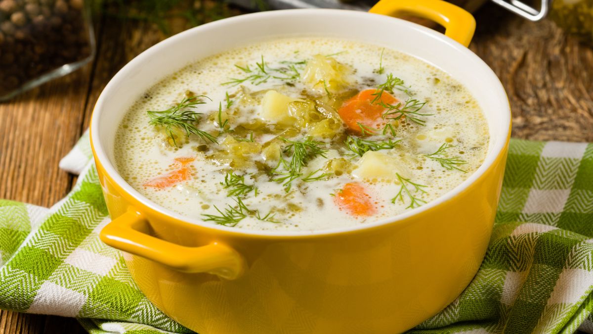 Zupa ogórkowa przypomni chwile beztroskiego dzieciństwa