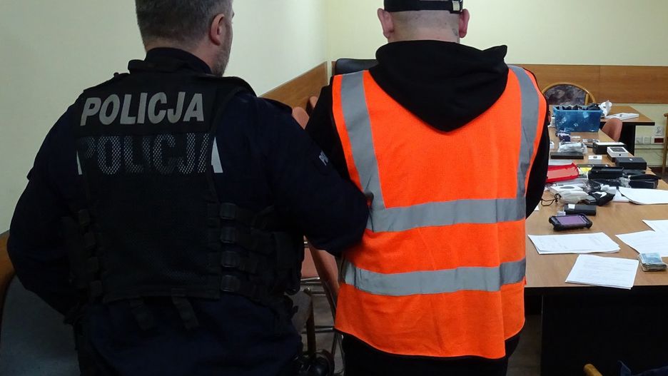 Policjanci zatrzymali mężczyznę podejrzanego o kradzież