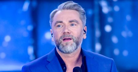 Kuba Badach tłumaczy się z występu w Opolu. Skrajne reakcje internautów: "Brawo. Muzyka powinna łączyć" vs. "Duże rozczarowanie"