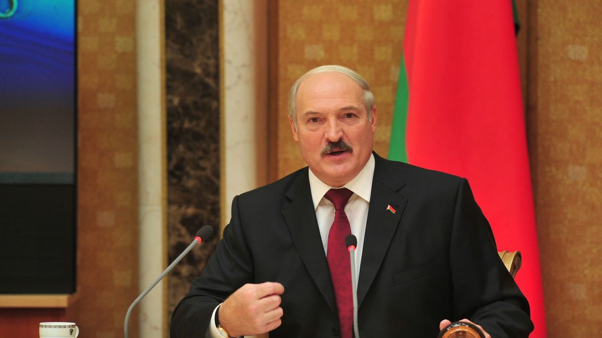 East News archiwumFot. Sergey Shahidganyan/Laski Diffusion/East News Minsk, Bialorus, 16.10.2012. Prezydent Bialorusi Aleksandr Lukaszenko podczas konferencji prasowej.Laski Diffusion