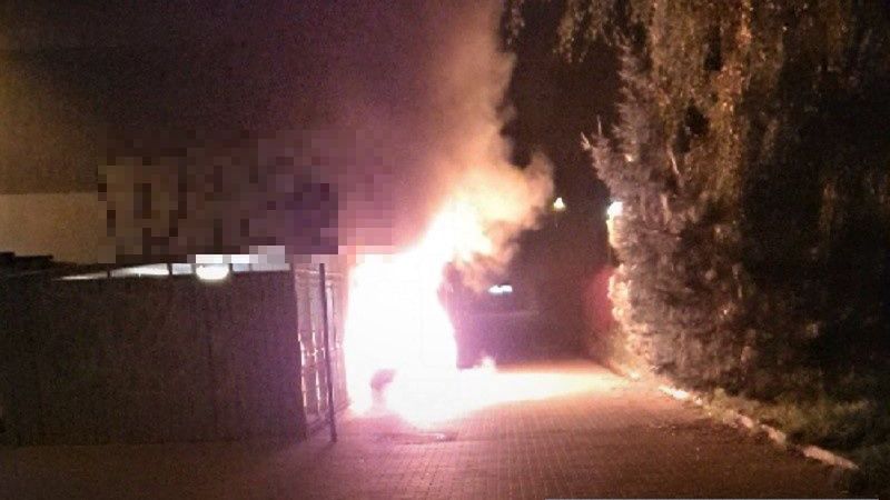 Wrocław. Podpalił śmietniki, spalił samochód dostawczy i budynek handlowy. Straty sięgają 70 tys. zł