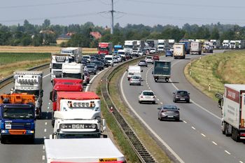 Wielogodzinne utrudnienia na autostradzie A4 od niemieckiej granicy w kierunku Wrocławia