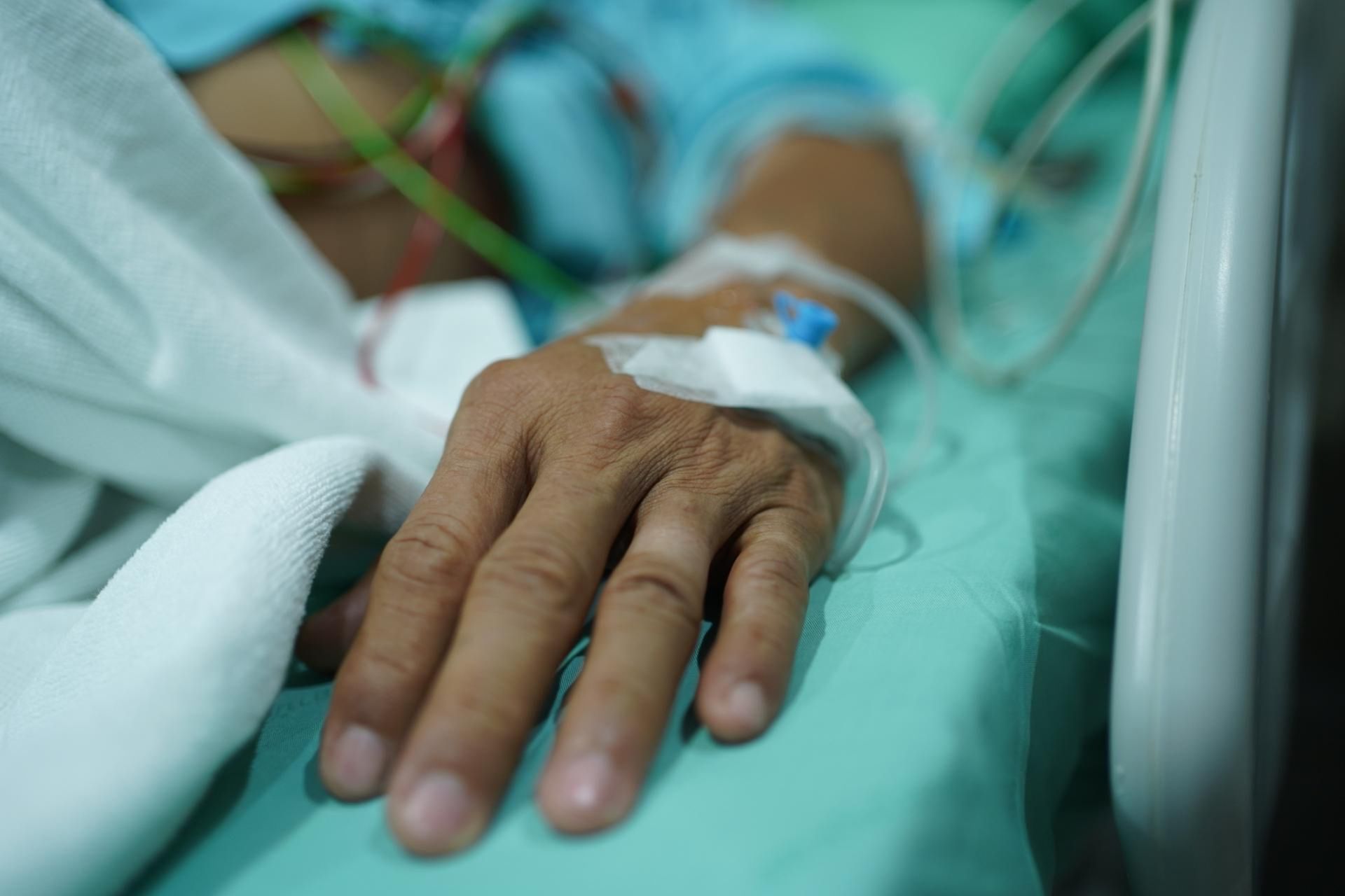 Coraz więcej pacjentów choruje na grypę. Lekarze ostrzegają przed powikłaniami