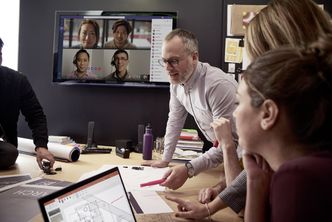 Praca hybrydowa to przyszłość. Przygotuj się na nią już dziś