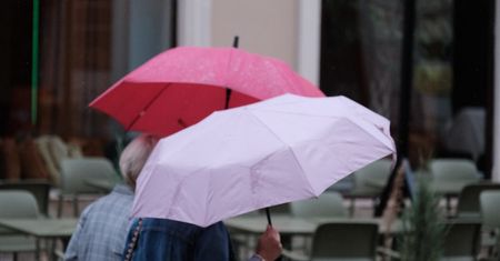 Lepiej nie wychodzić dziś z domu bez parasola. W czwartek deszcz, porywisty wiatr i do 20 stopni