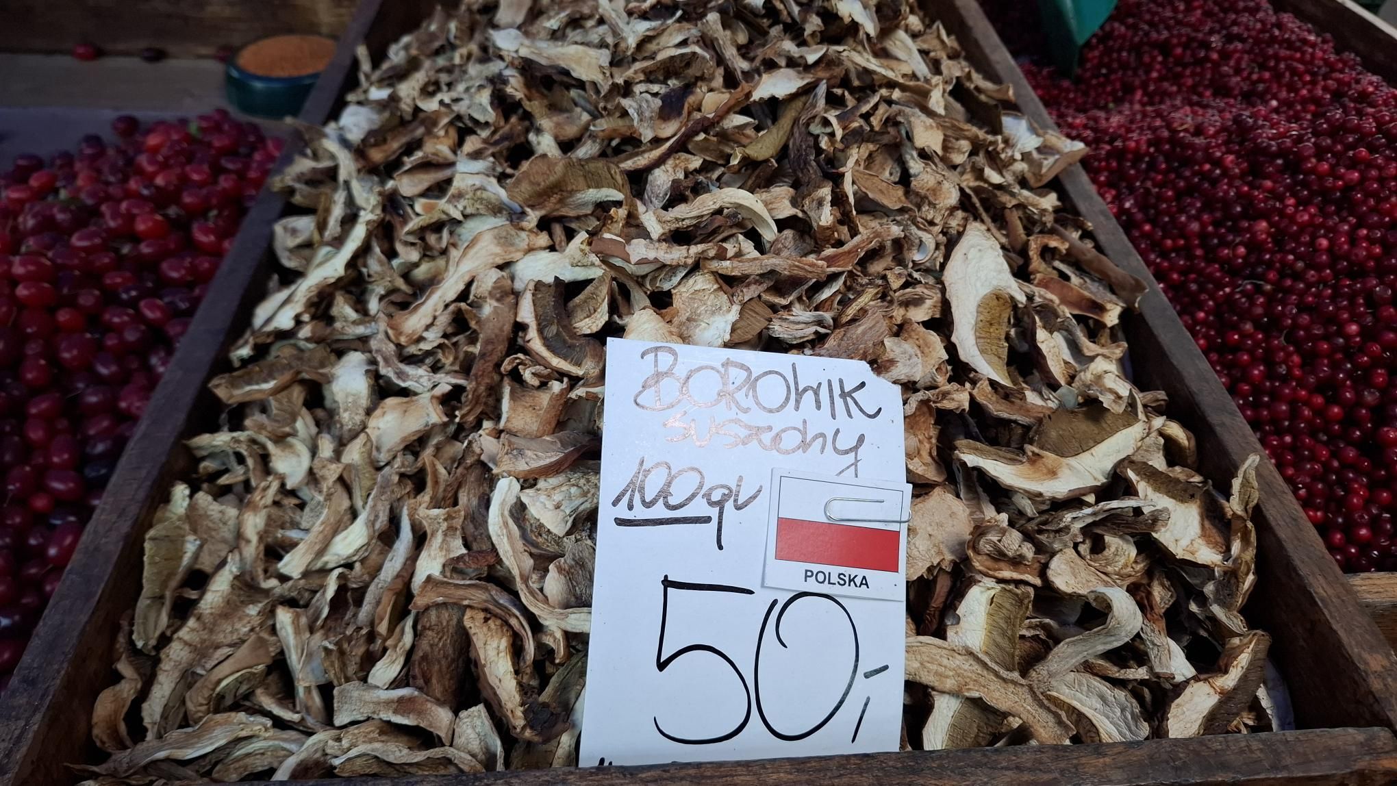 Ceny grzybów na Starym Kleparzu w Krakowie