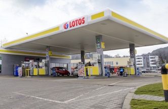 Fuzja Orlenu z Lotosem coraz bliżej. Inwestorzy przegłosowali ważną decyzję