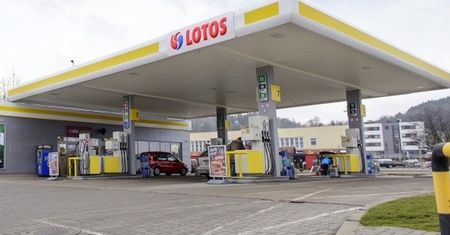 Fuzja Orlenu z Lotosem coraz bliżej. Inwestorzy przegłosowali ważną decyzję