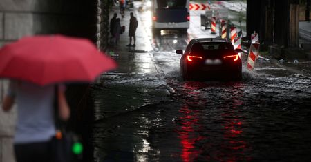 Kraków. Burza przeszła przez miasto. Zalane ulice i tunele