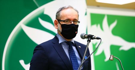 Będzie obowiązek noszenia certyfikowanych maseczek? Minister zdrowia wyjaśnia