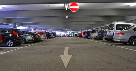 Zajmują się płatnymi parkingami w całej Polsce. UOKiK ich ukarał