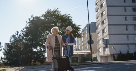 Dodatkowe 500 zł dla seniorów od ZUS. Jak je otrzymać?