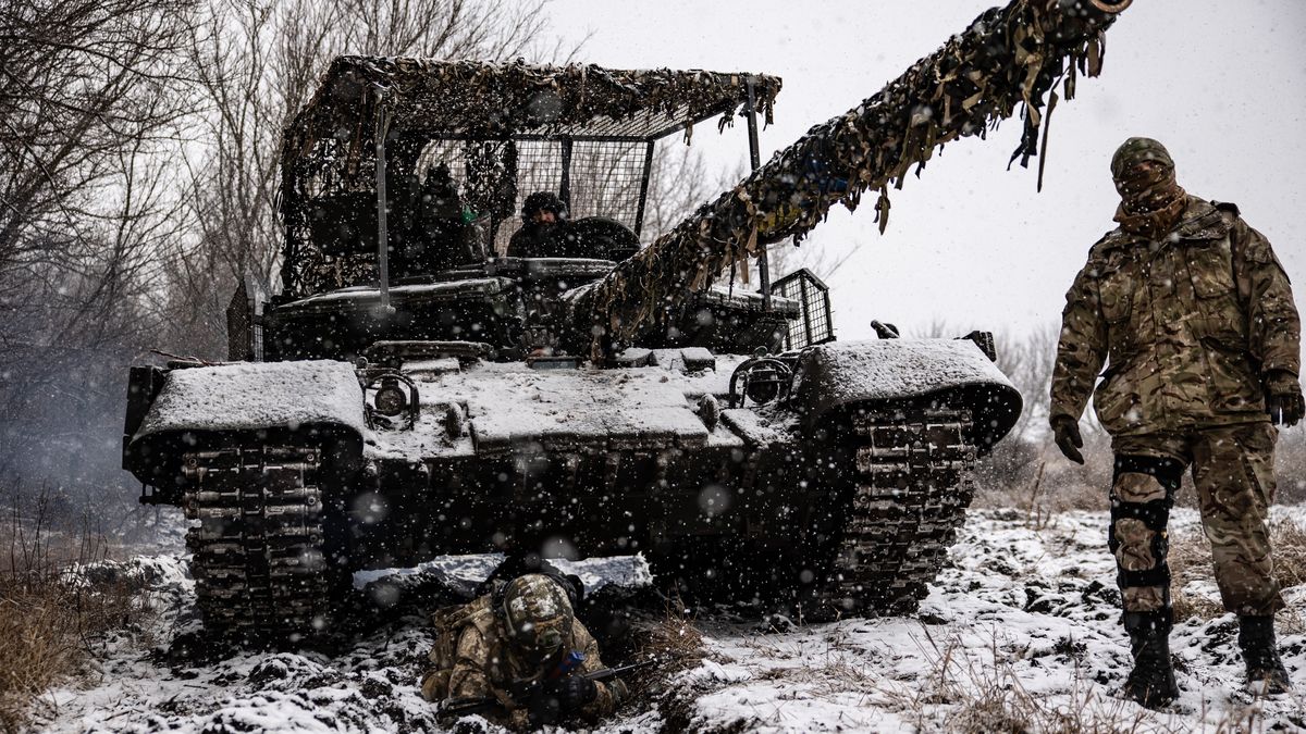 DONETSK OBLAST, UKRAINE - FEBRUARY 15: Ukrainian soldiers practice interaction in combat formations with tank support on February 15, 2025 in Donetsk Oblast, Ukraine. The main task of such exercises is to practice tactical techniques and maneuvers that allow infantry and tanks to effectively interact on the battlefield. Thanks to systematic and intensive training, servicemen achieve a high level of professionalism and readiness to perform tasks of any complexity in any weather and tactical conditions of modern warfare. (Photo by Roman Chop/Global Images Ukraine via Getty Images)