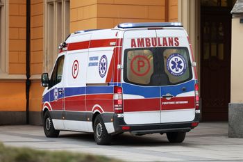 Tak wezwiesz karetkę w 2026 roku. MZ chce zmian na linii 112