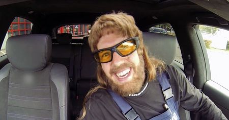 Sebastian Vettel udaje mechanika i straszy klientów