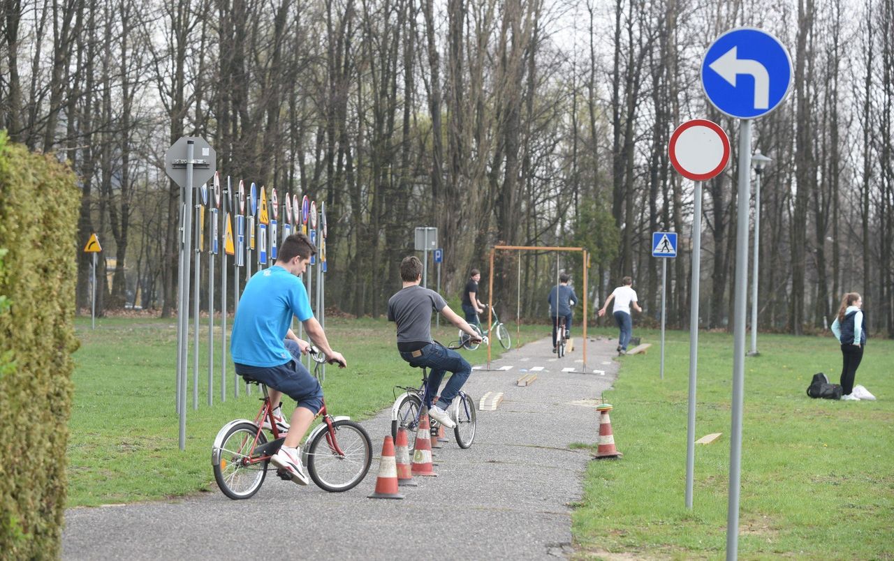 Egzamin i szkolenie na kartę rowerową w Toruniu – WORD i Policja zapraszają dzieci i młodzież