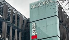Po wyborach euforia na akcjach Agory. Zyskują też banki i Orlen, umocnił się złoty