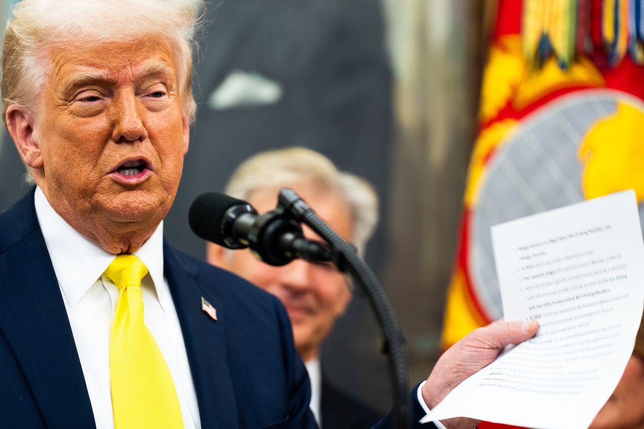 Trump nakłada 25-proc. cła na dwa kraje. Termin podał w listach
