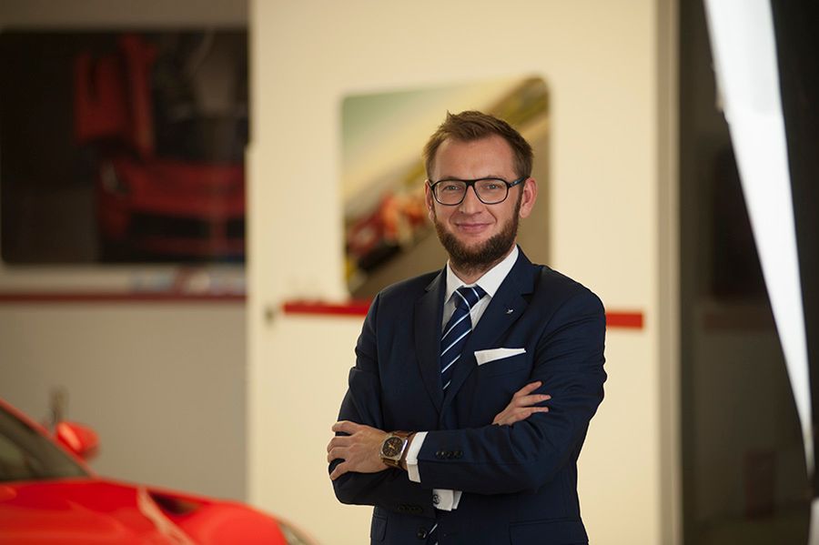 Jakub Pietrzak, właściciel i dyrektor generalny Ferrari Katowice (fot. Ferrari Katowice)