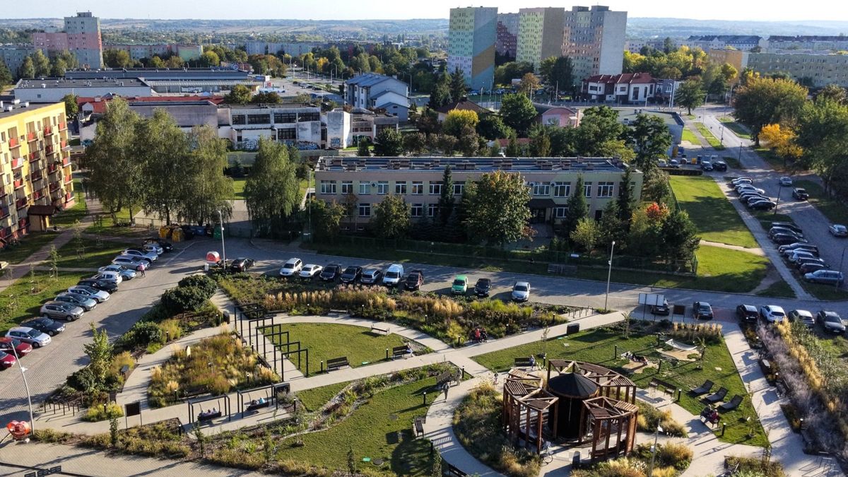 Rekordowe dofinansowanie dla Ostrowca Świętokrzyskiego na rewitalizację terenów zieleni miejskiej