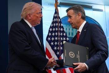 CIA ostrzega Trumpa. Iran nie skłania się do ustępstw w kwestii nuklearnej