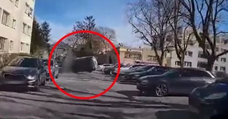 Wiceburmistrz Nowego Stawu dostał zawału w czasie jazdy. Jego auto dachowało