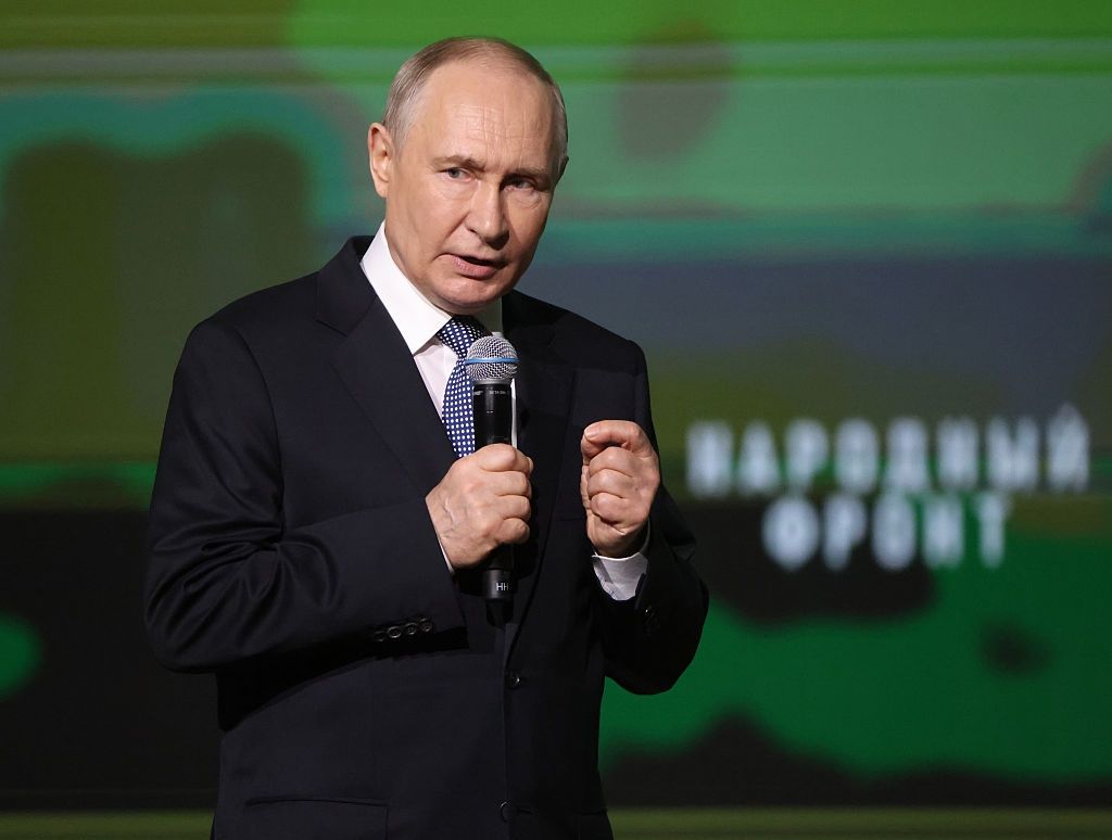 Putin obiecuje rozwiązanie "pewnych problemów" z paliwem. A kryzys trwa