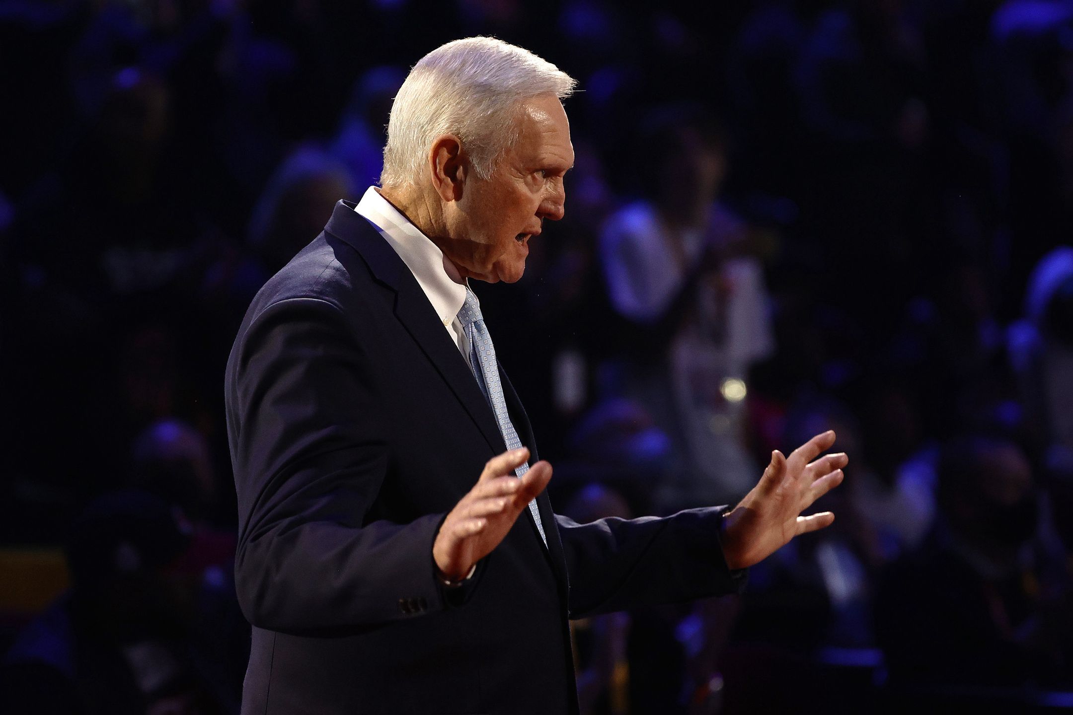 Jerry West domaga się sprostowania od HBO