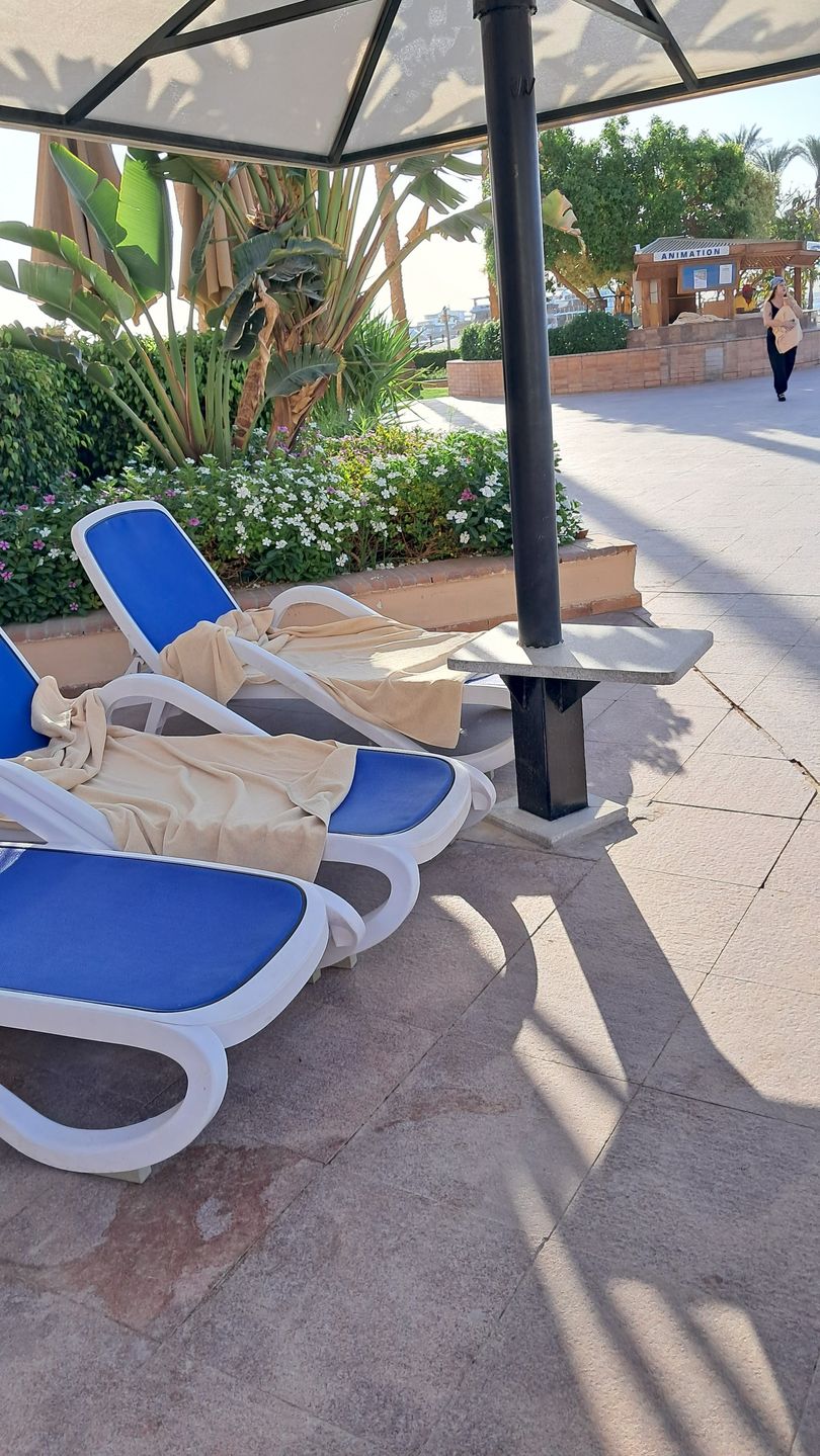 Rezerwacja najlepszych miejsc za pomocą ręczników wciąż działa