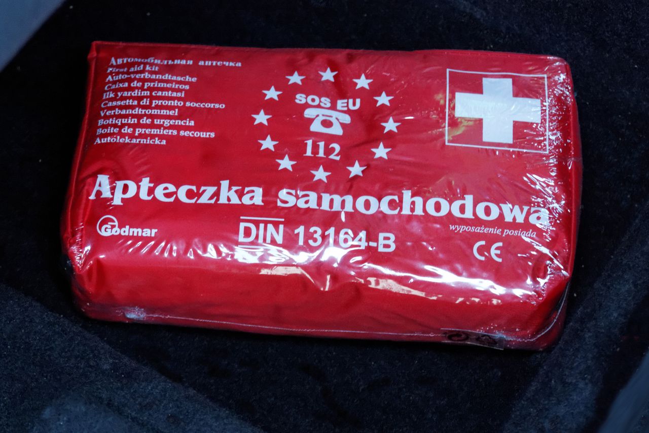 Nie ma w Polsce przepisów mówiących o tym, co tak naprawdę jest apteczką.