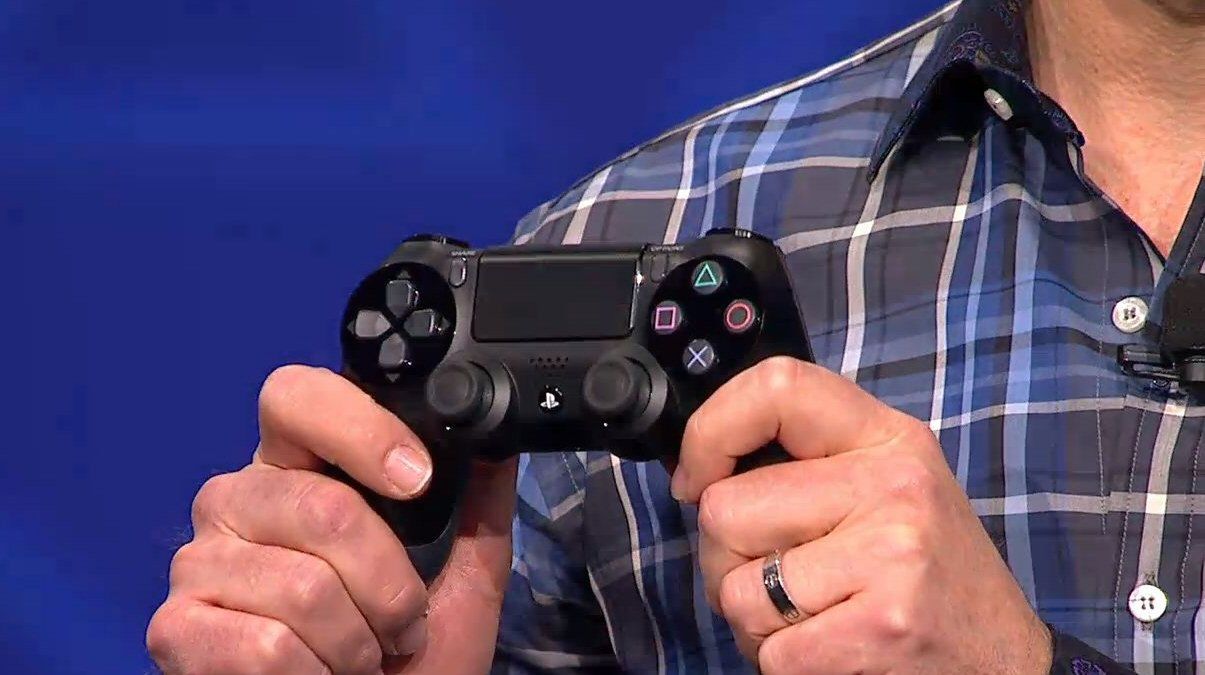 Steam Controller z analogiem i przyciskami. W temacie padów naprawdę nie da się zrobić niczego nowego? 4
