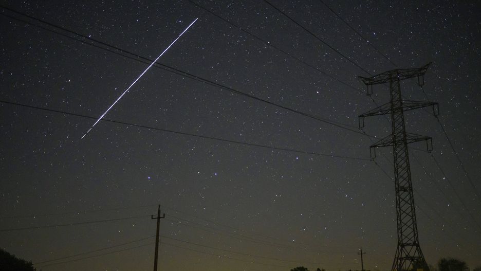 Starlinki nad Polską. Przelot już dzisiejszej nocy.