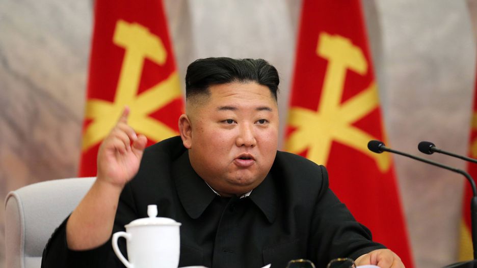North Korean leader Kim Jong Un holds meeting of military leaders in Pyongyang
epa08440436 A photo released by the official North Korean Central News Agency (KCNA) on 24 May 2020 shows North Korean leader Kim Jong Un speaking during a meeting of military leaders in Pyongyang, North Korea.  EPA/KCNA   EDITORIAL USE ONLY 
Dostawca: PAP/EPA.
KCNA