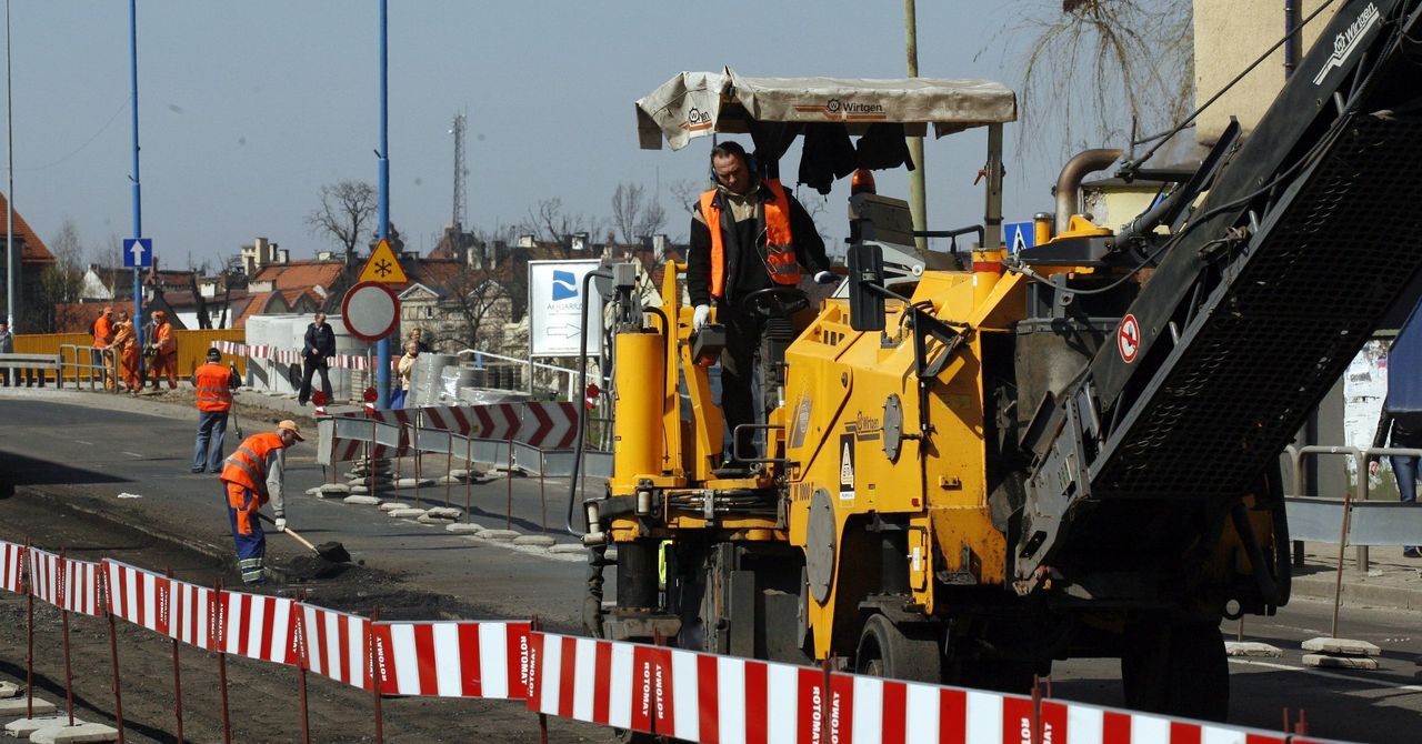 Dolny Śląsk: 150 km dróg do remontu za 225 mln zł