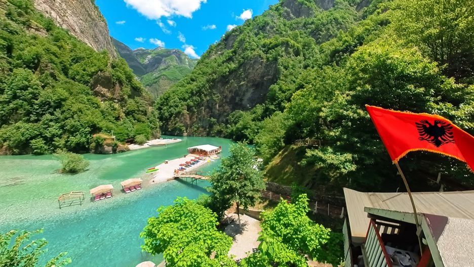 Albania przyciąga do siebie coraz więcej turystów