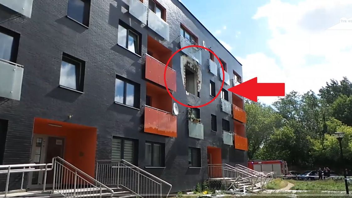 Hulajnoga wybuchła w mieszkaniu. Uszkodzone dwa lokale, ale winnych brak 1