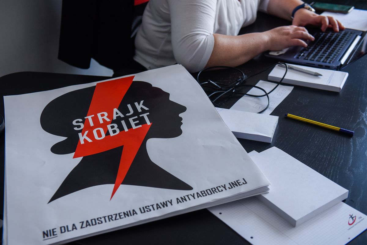 Strajk kobiet. Protesty przeciwko wyrokowi TK są organizowane w całej Polsce