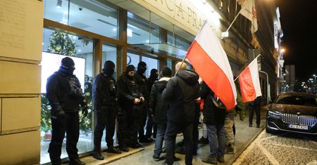 Wszyscy patrzą na TVP. Ale prawdziwa wojna trwa w PAP