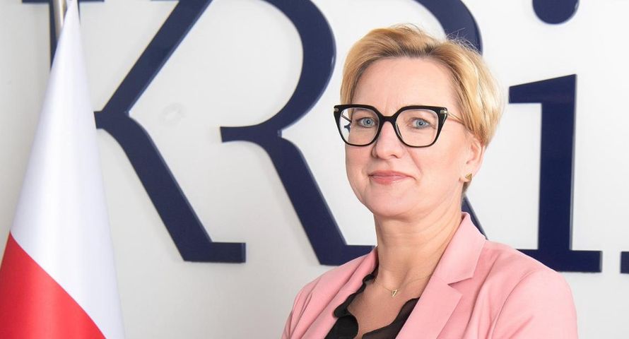 Jakie obowiązki mają twórcy na YouTube, Facebooku, Instagramie i TikToku? Powstał informator KRRiT